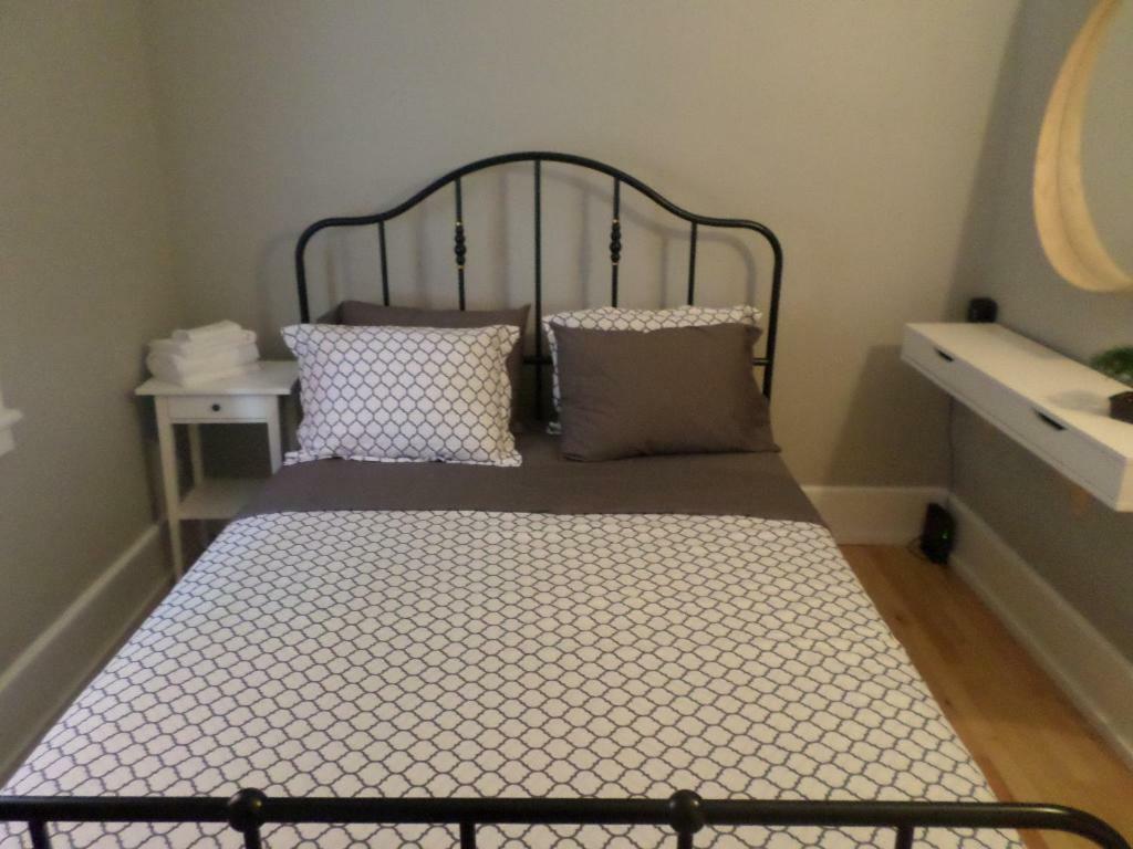 Beautiful, Clean, Quiet 2 Br-In Downtown Ottawa. Parking, Wifi And Netflix Included Διαμέρισμα Εξωτερικό φωτογραφία